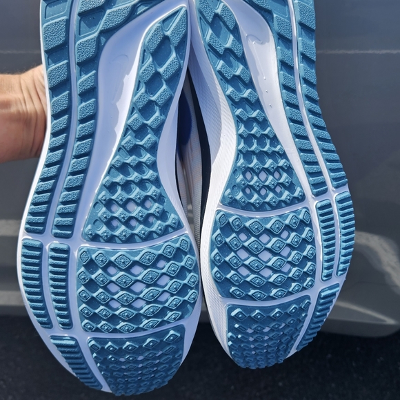 New women's Nike zoom pegasus 39. - Picture 4 of 4